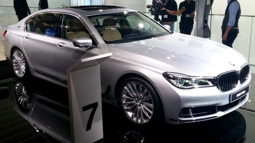 BMW 7-Series на автосалоне во Франкфурте