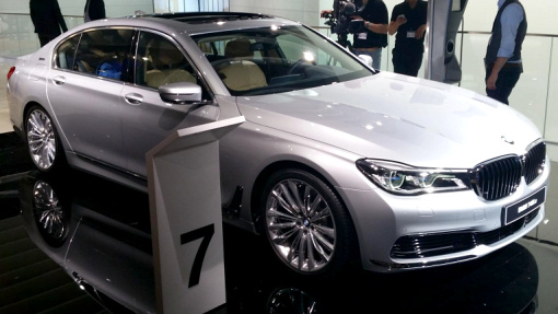 BMW 7-Series на автосалоне во Франкфурте BMW 7-Series на автосалоне во Франкфурте