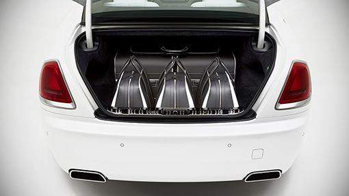 Rolls-Royce представил набор сумок по цене дороже BMW 3-Series Rolls-Royce представил набор сумок по цене дороже BMW 3-Series