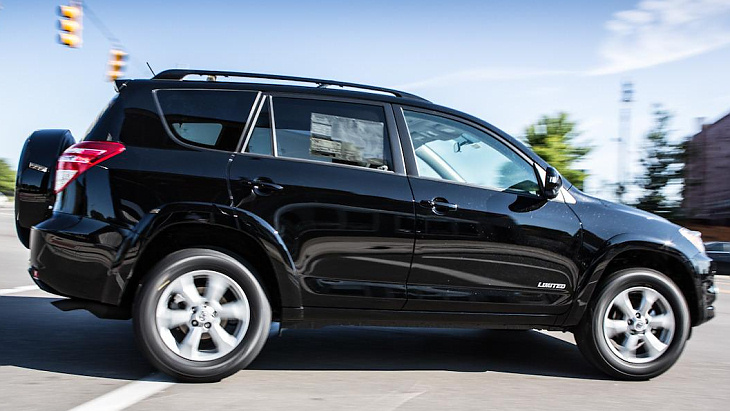 Toyota RAV4 предыдущего поколения