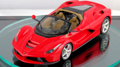Игрушечный Ferrari LaFerrari Spider