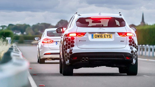 Ford и Jaguar Land Rover научат автомобили общаться друг с другом