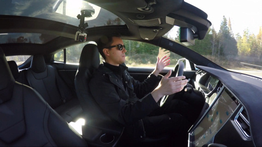 Автопилот в Tesla Model S