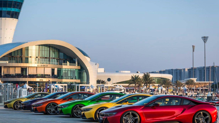 BMW i8