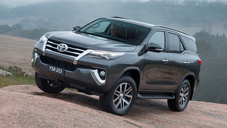 В Россию может приехать рамный внедорожник Toyota Fortuner