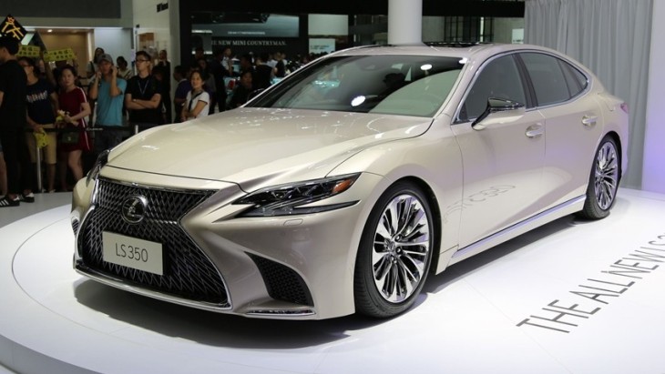 Lexus LS 350