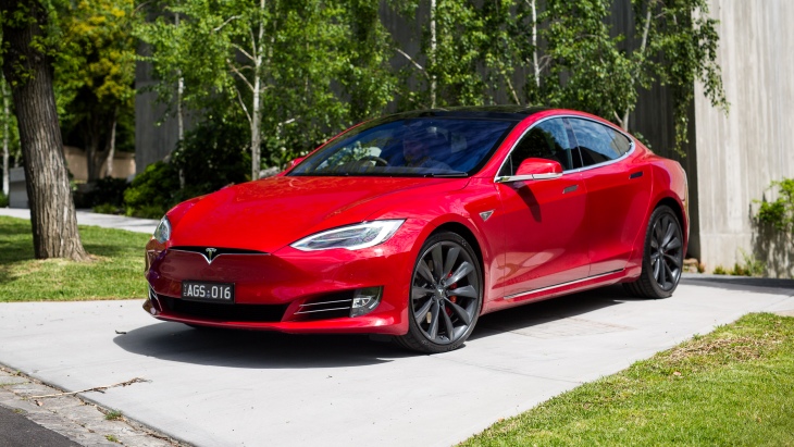 Tesla Model S P90D