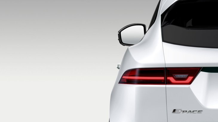Официальный тизер Jaguar E-Pace Официальный тизер Jaguar E-Pace