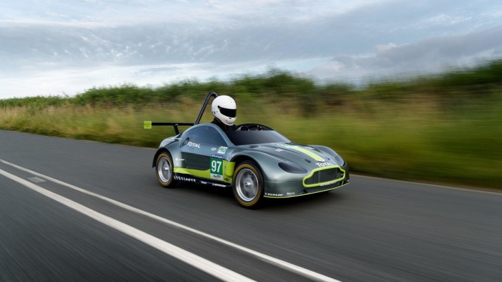 Безмоторный Aston Martin V8 Vantage GTE