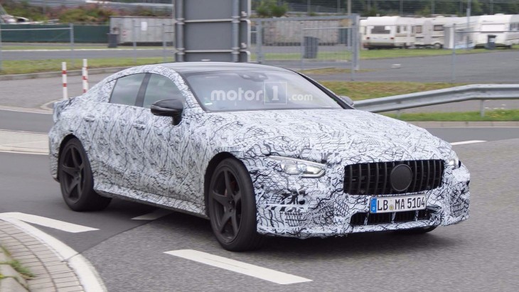 Прототип 4-дверного суперкара Mercedes-AMG GT Прототип 4-дверного суперкара Mercedes-AMG GT