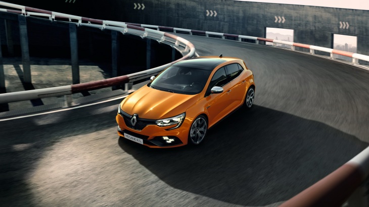 «Заряженный» Renault Megane RS нового поколения