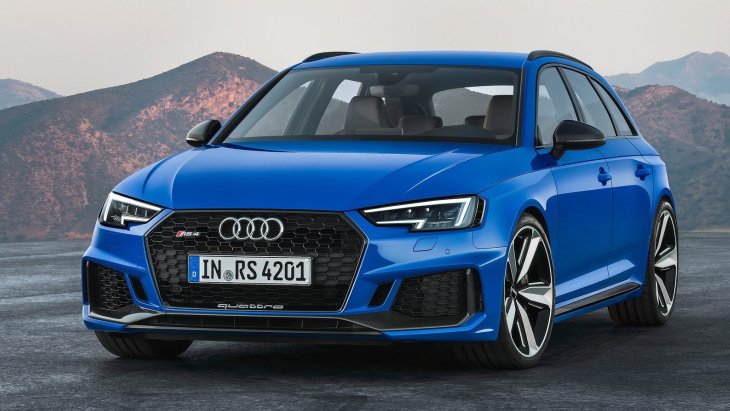 «Заряженный» универсал Audi RS4 Avant нового поколения