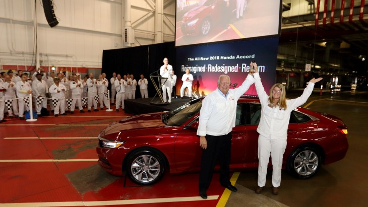 Седан Honda Accord десятого поколения Седан Honda Accord десятого поколения
