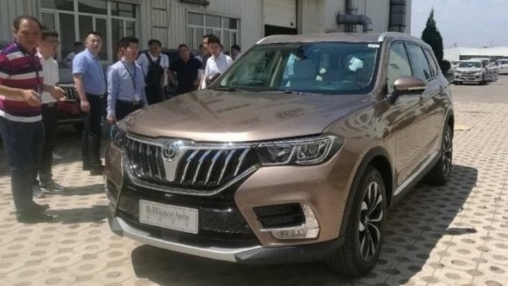 Новый кроссовер Brilliance V7 Новый кроссовер Brilliance V7