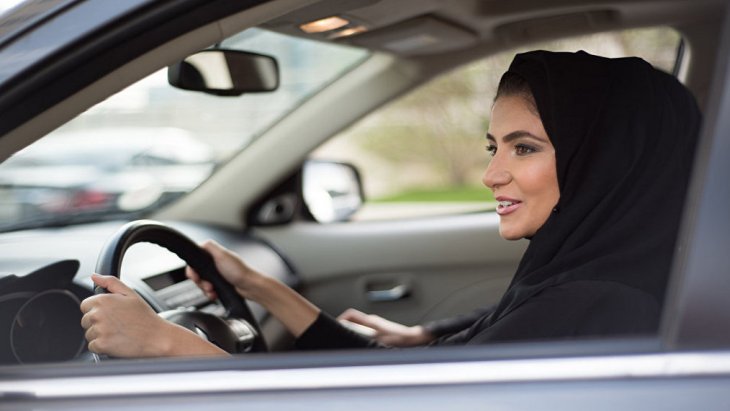 Женщины Саудовской Аравии за рулём автомобилей