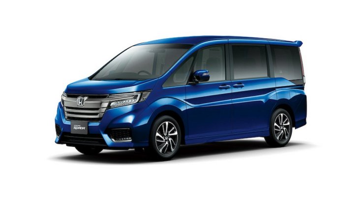 Обновлённый вэн Honda Step WGN Spada