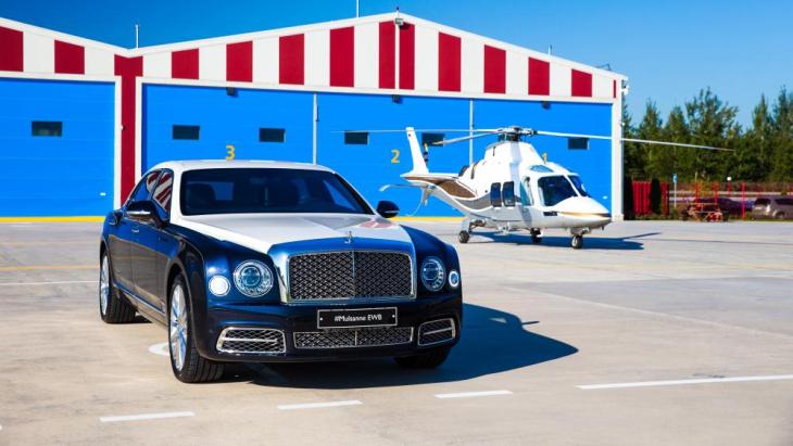Седан Bentley Mulsanne EWB Hallmark by Mulliner Седан Bentley Mulsanne EWB Hallmark by Mulliner