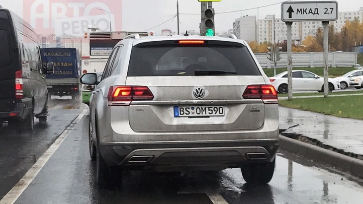 Volkswagen Teramont на дорогах Москвы