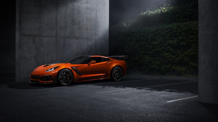 755-сильный Chevrolet Corvette ZR1 2019 модельного года