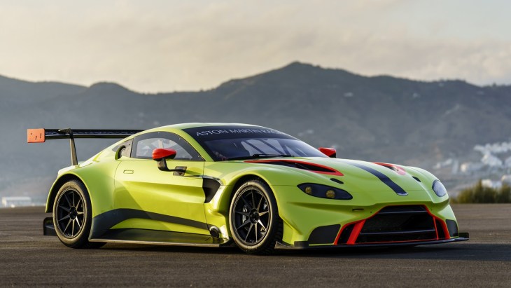 Гоночное купе Aston Martin Vantage GTE нового поколения