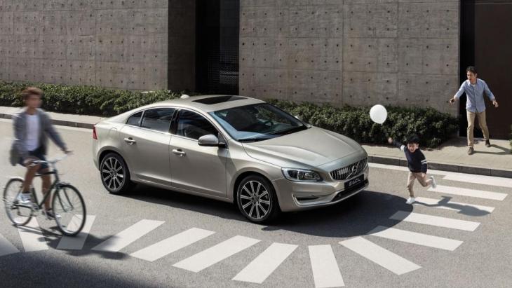 Обновлённый седан Volvo S60 L 2018 модельного года