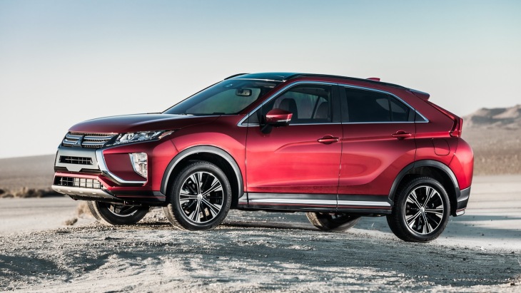 Кроссовер Mitsubishi Eclipse Cross 2018 модельного года Кроссовер Mitsubishi Eclipse Cross 2018 модельного года