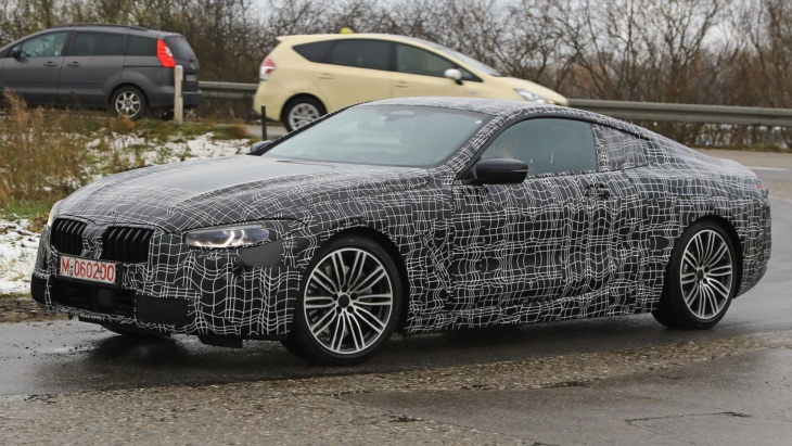 Купе BMW 8-Series