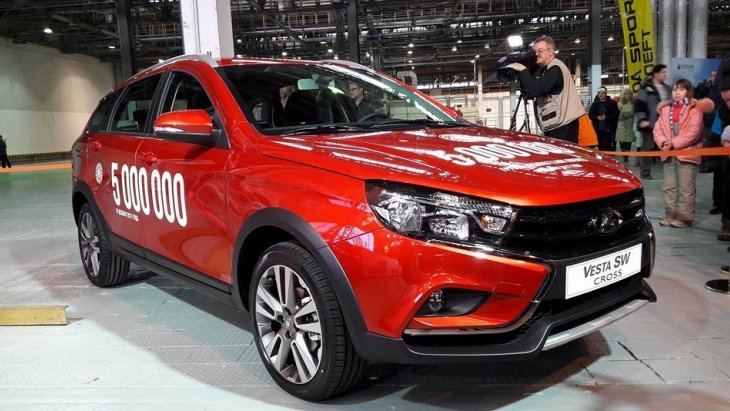 Универсал LADA Vesta SW Cross – пятимиллионный автомобиль завода LADA Ижевск