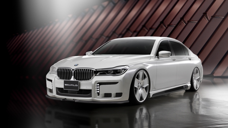 Модифицированный седан BMW 7-Series Black Bison Edition by Wald