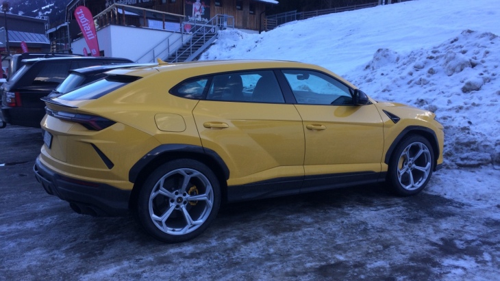 Lamborghini Urus в австрийских Альпах