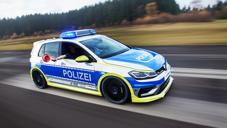 Полицейский Oettinger Volkswagen Golf 400R «Tune it! Safe!» Concept Полицейский Oettinger Volkswagen Golf 400R «Tune it! Safe!» Concept