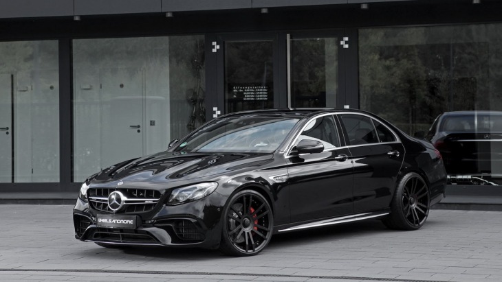 Модернизированный седан Mercedes-AMG E63 S by Wheelsandmore Модернизированный седан Mercedes-AMG E63 S by Wheelsandmore