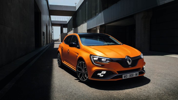 «Заряженный» хэтчбек Renault Megane RS нового поколения