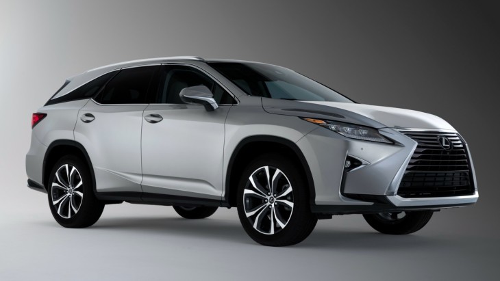 Семиместный кроссовер Lexus RX L