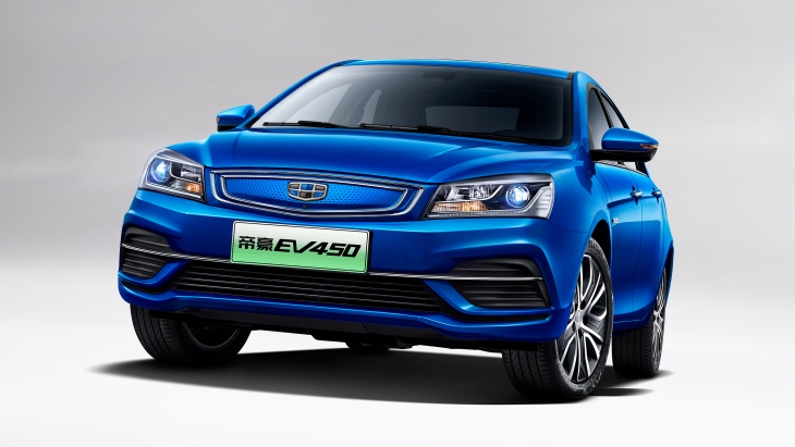 Электрический седан Geely Emgrand EV450 2018 модельного года Электрический седан Geely Emgrand EV450 2018 модельного года