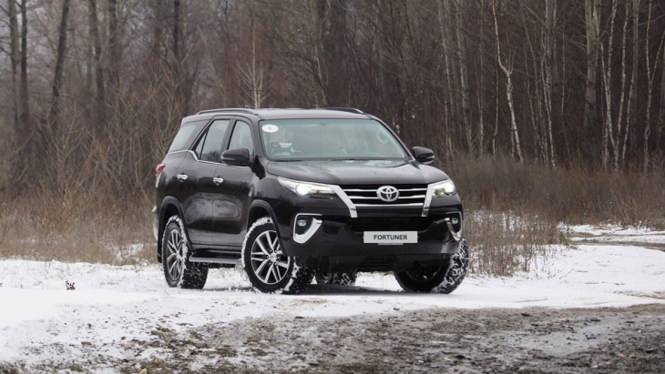 Внедорожник Toyota Fortuner