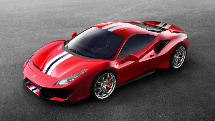 720-сильное купе Ferrari 488 Pista