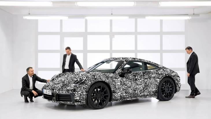 Купе Porsche 911 нового поколения 992