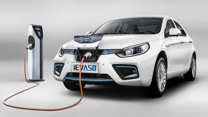 Электрический седан JAC iEV A50 Электрический седан JAC iEV A50