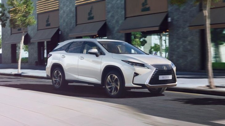 Семиместный кроссовер Lexus RX 350L