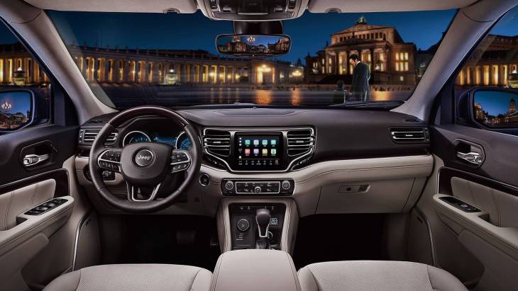 Семиместный внедорожник Jeep Grand Commander Семиместный внедорожник Jeep Grand Commander