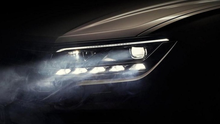 Тизер внедорожника Volkswagen Touareg нового поколения Тизер внедорожника Volkswagen Touareg нового поколения