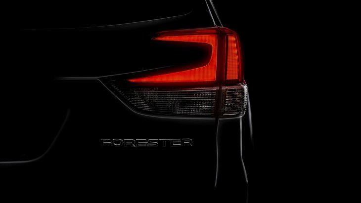 Официальный тизер внедорожника Subaru Forester нового поколения