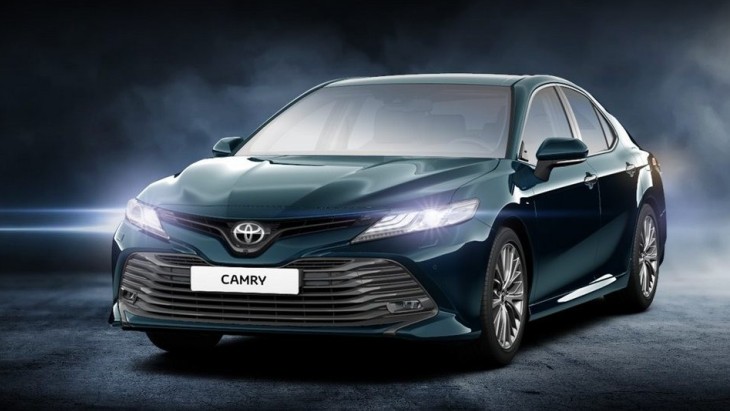 Седан Toyota Camry нового поколения