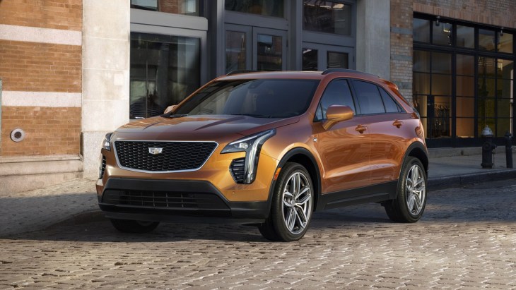 Кроссовер Cadillac XT4