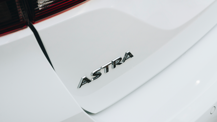 Обновлённый Opel Astra 2019 модельного года