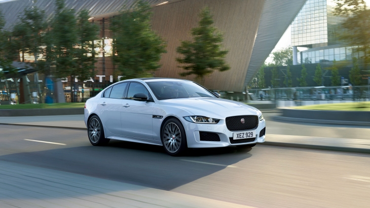 Седан Jaguar XE Landmark Edition