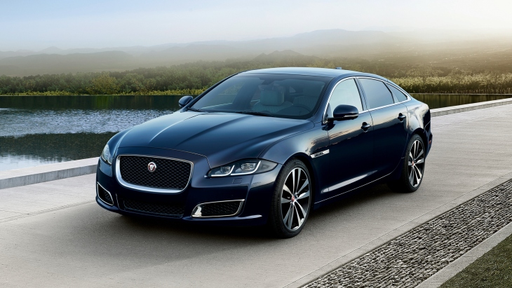 Юбилейный седан Jaguar XJ50