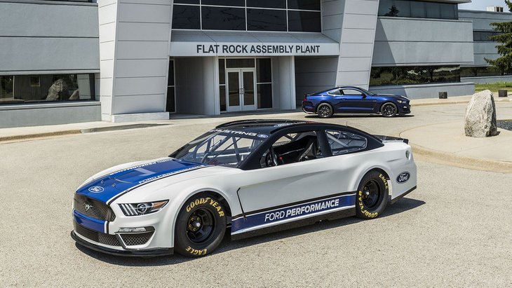 Ford Mustang для NASCAR