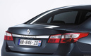 Первые фото Renault Latitude
